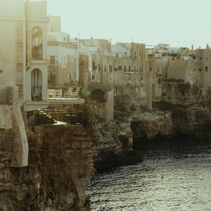 Family terraces and cafés for calm evenings in Lisbon